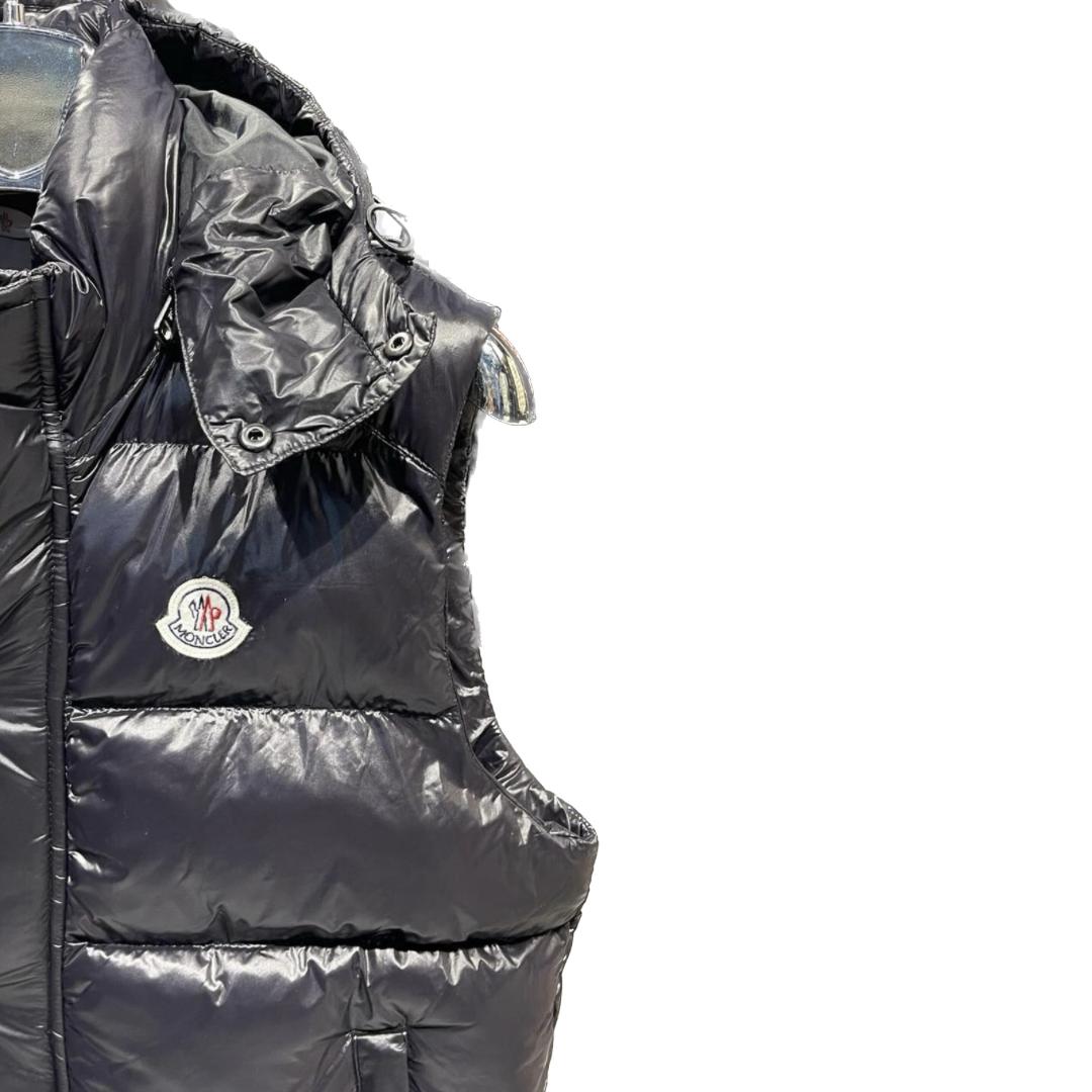 Shiny Model Vest