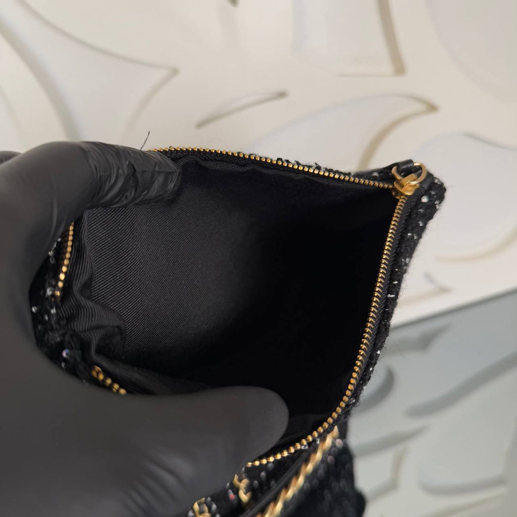 25 Medium Canvas Handbag | Black | pouch interior
