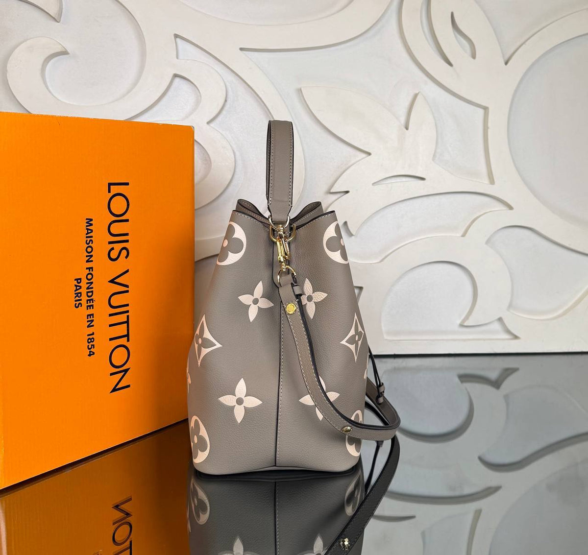 Taupe Bicolor Bucket Bag MM side