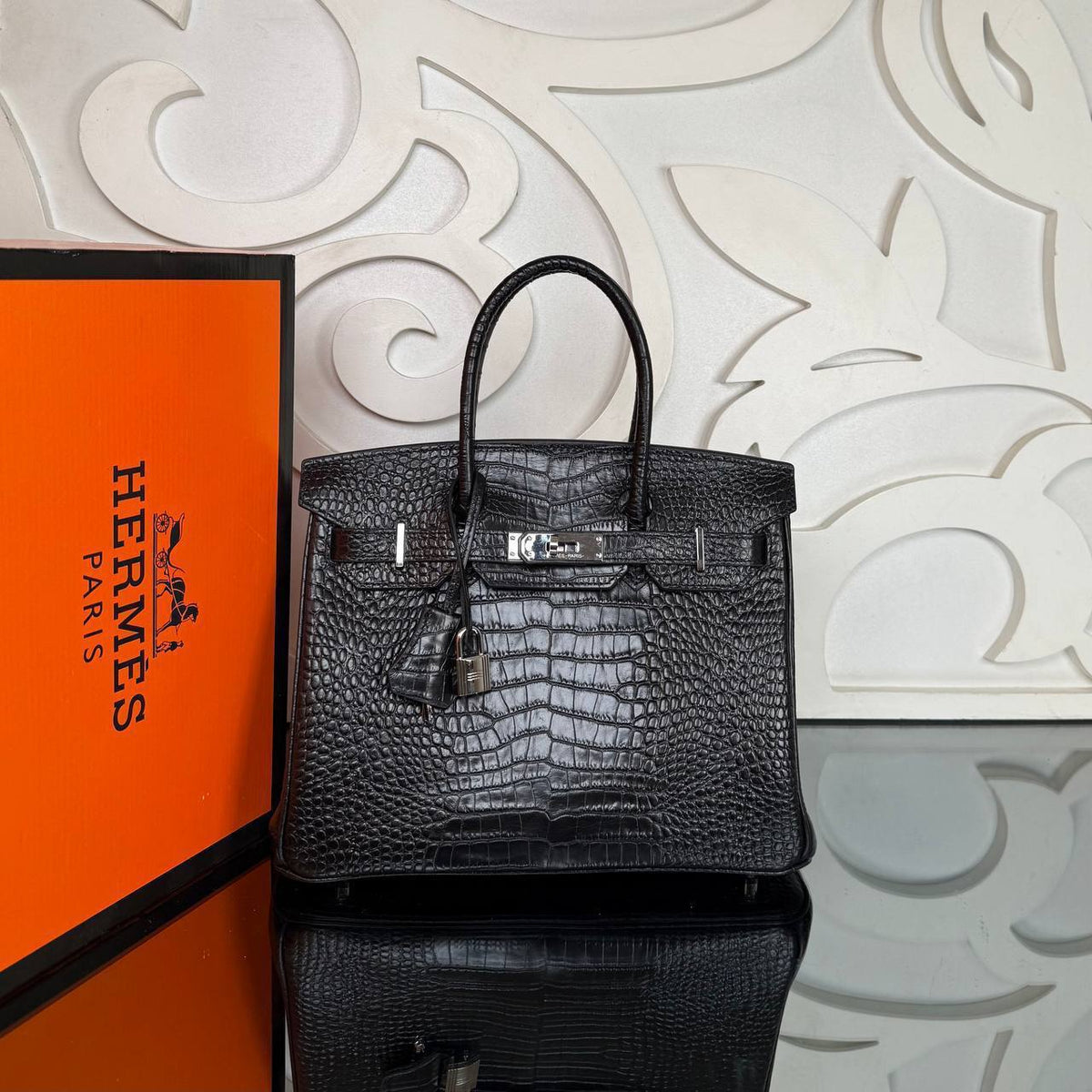 Birkin Bag 30 | Black | front view