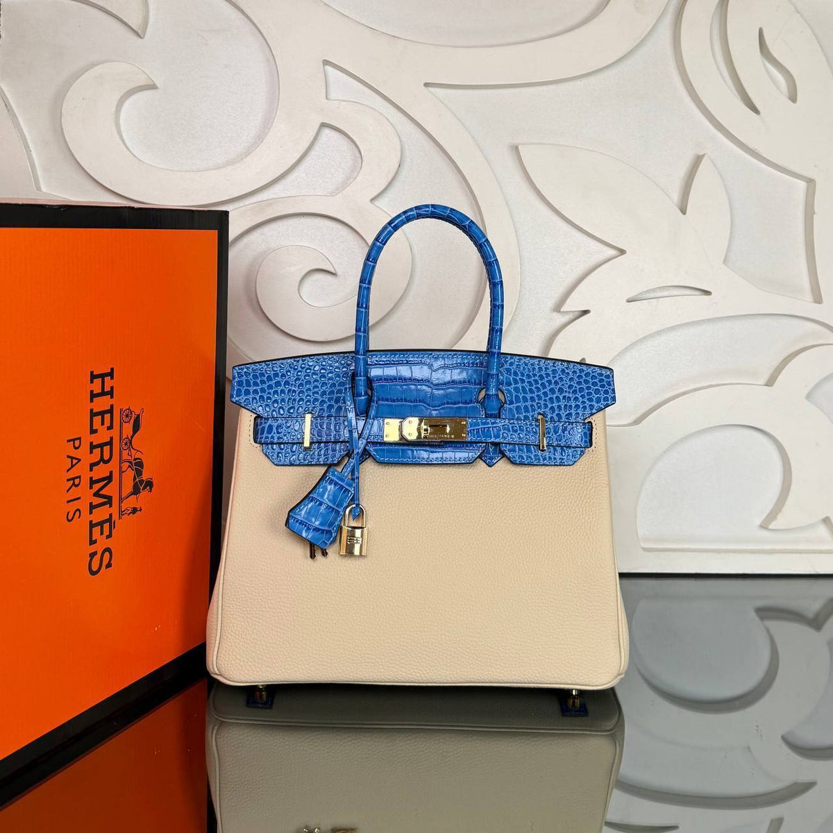 Birkin Bag 30 | Cream and Blue | front view