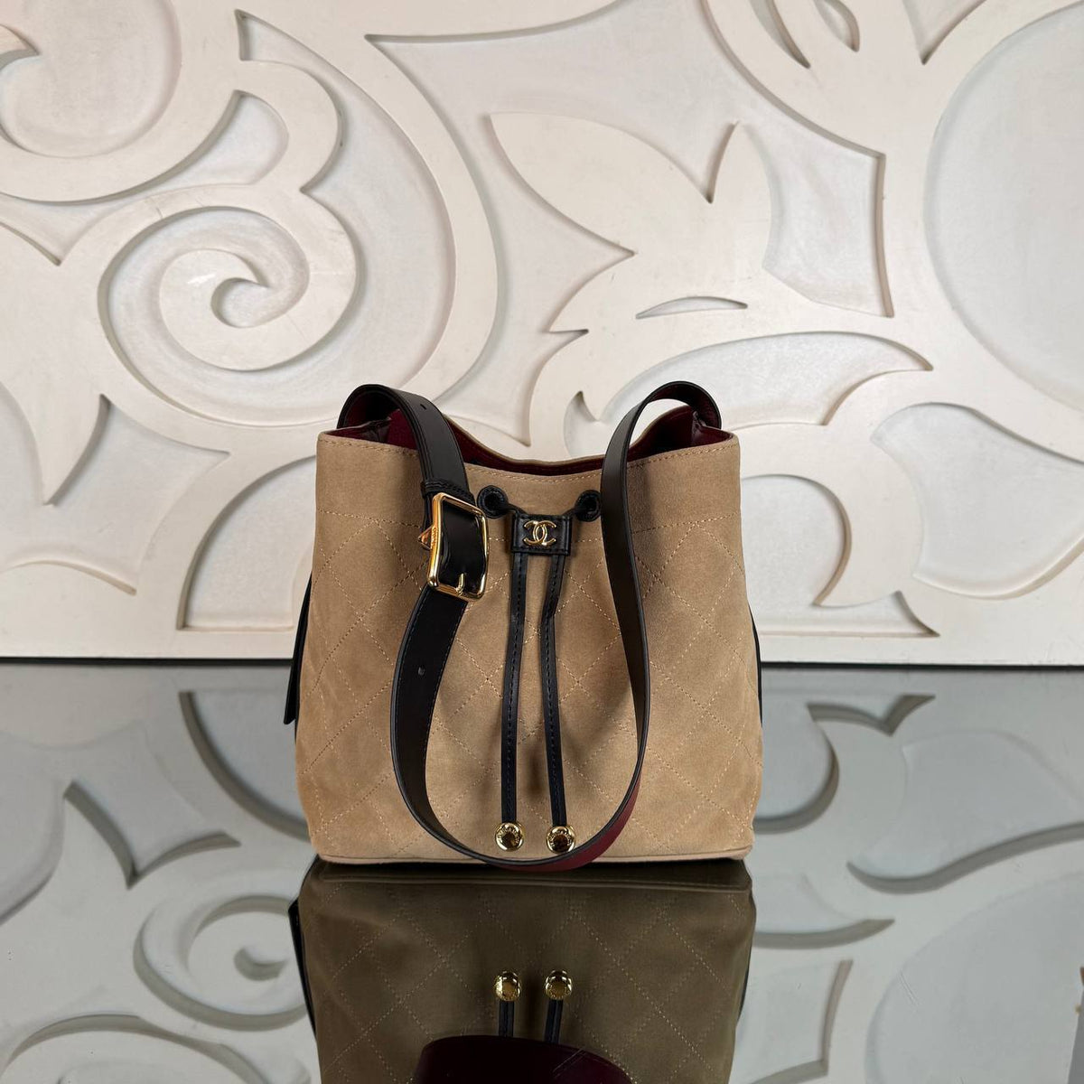 Bucket Bag Medium Beige Black