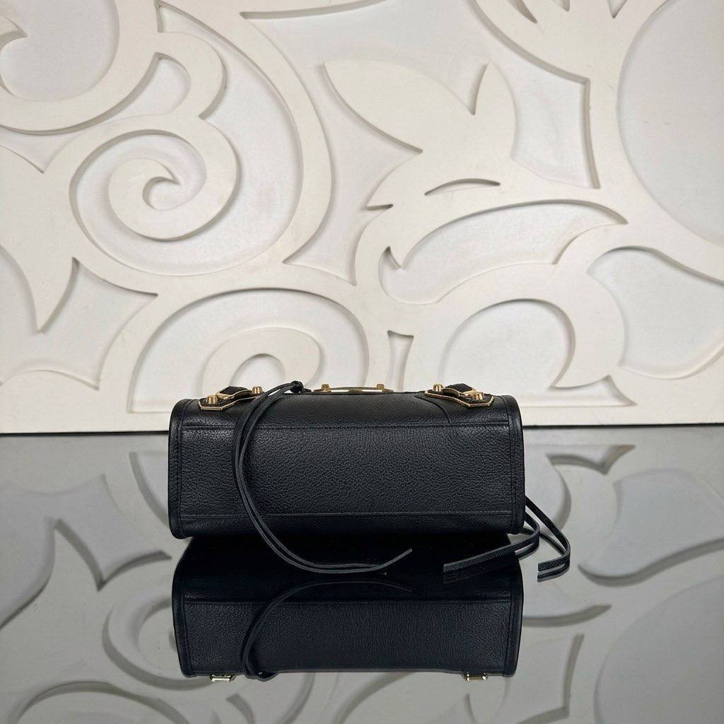 City Bag Small | Black | bottom view