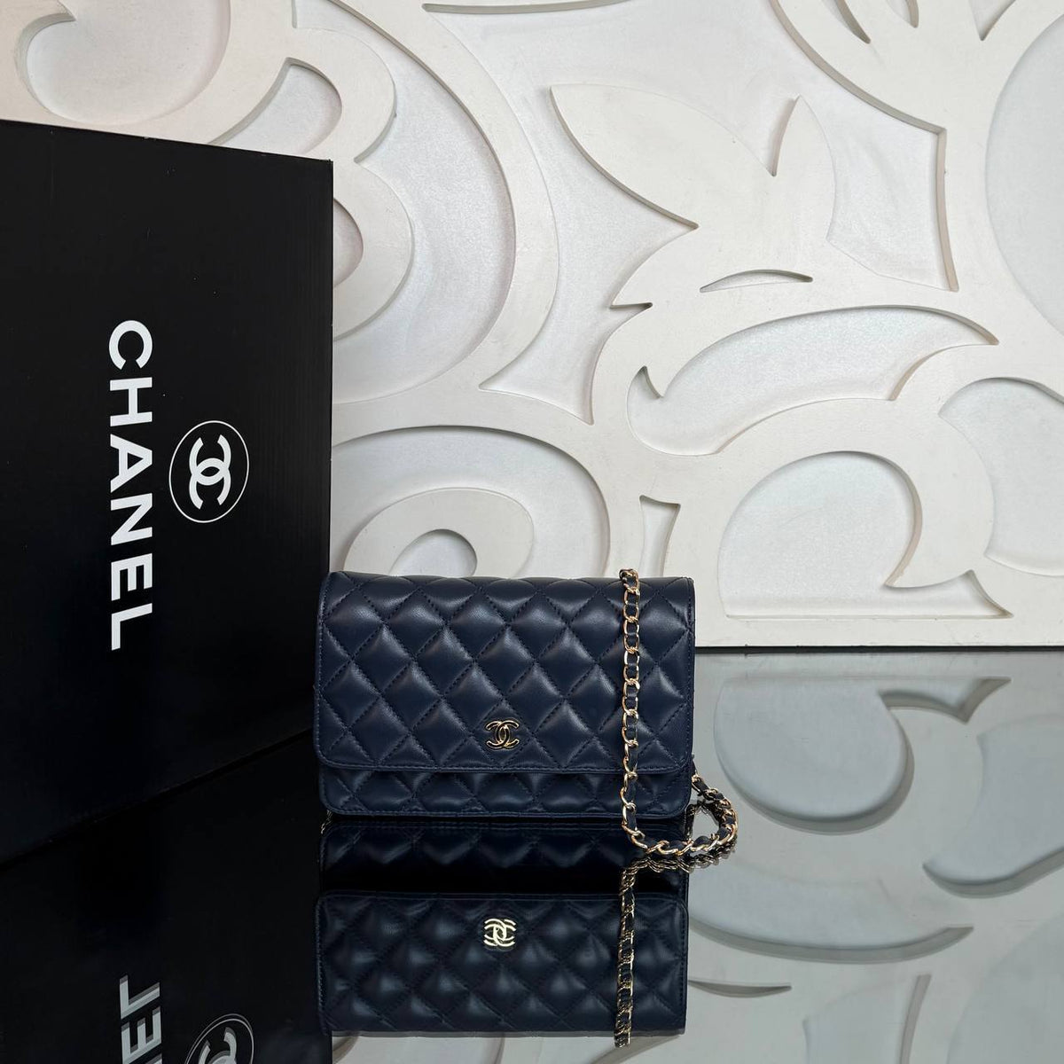 Kibrit Classic Wallet on Chain | Navy | front view