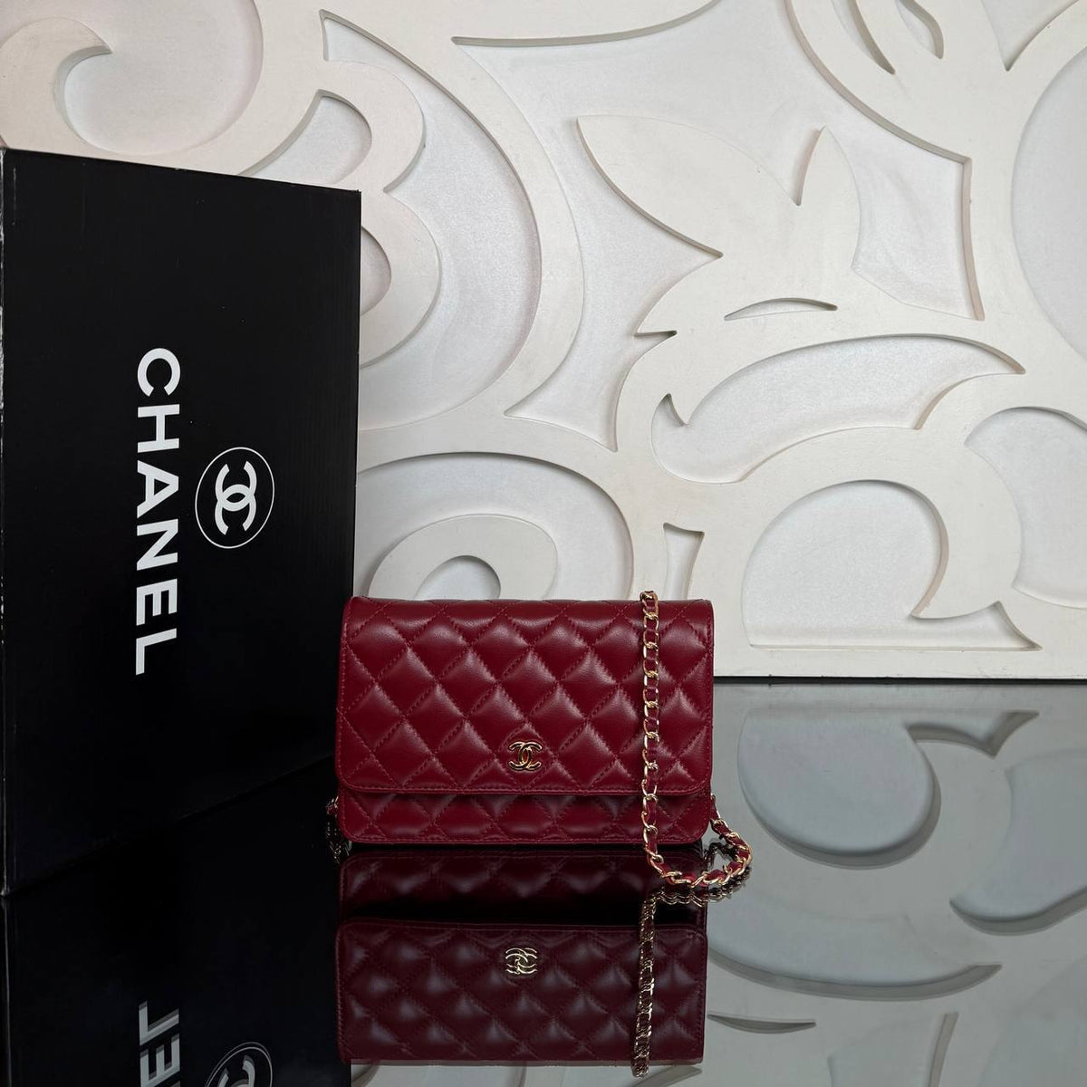 Kibrit Classic Wallet on Chain | Burgundy | front view