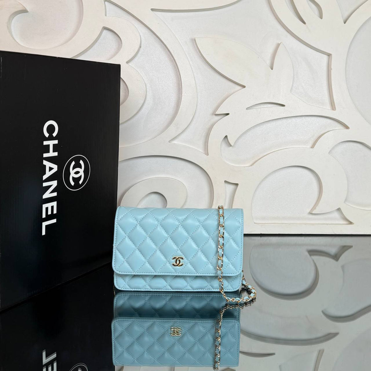 Kibrit Classic Wallet on Chain | Light Blue | front view
