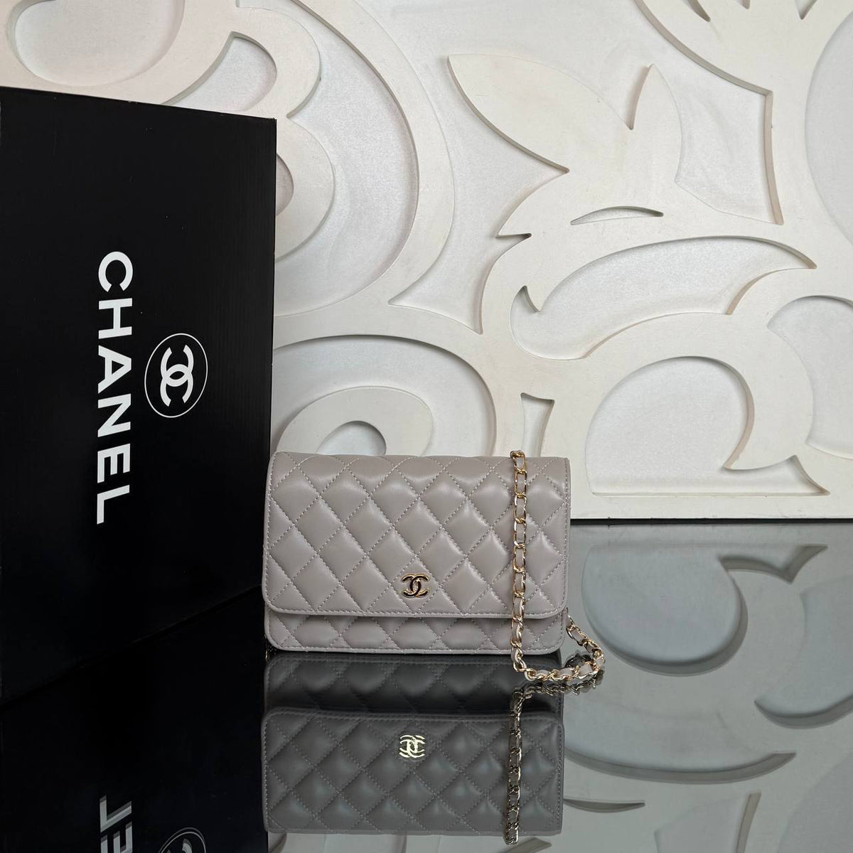 Kibrit Classic Wallet on Chain | Gray | front view