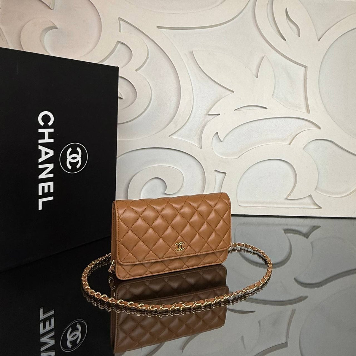 Kibrit Classic Wallet on Chain | Tan | view 2