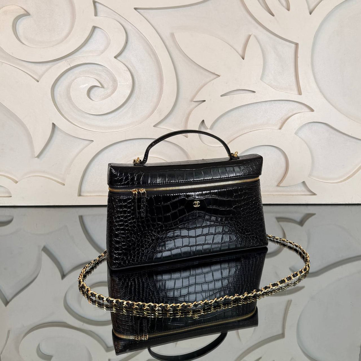 Large Vanity Bag with Chain - Black