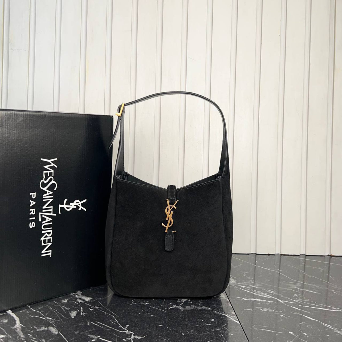 Le 37 Small Suede Bag | Black | front view