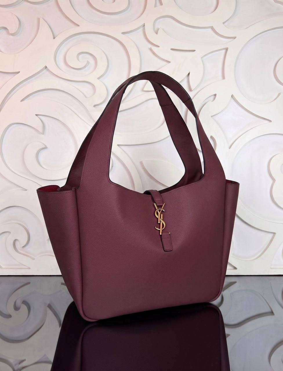 Le 5 À 7 Bea Bag | Burgundy | angled view