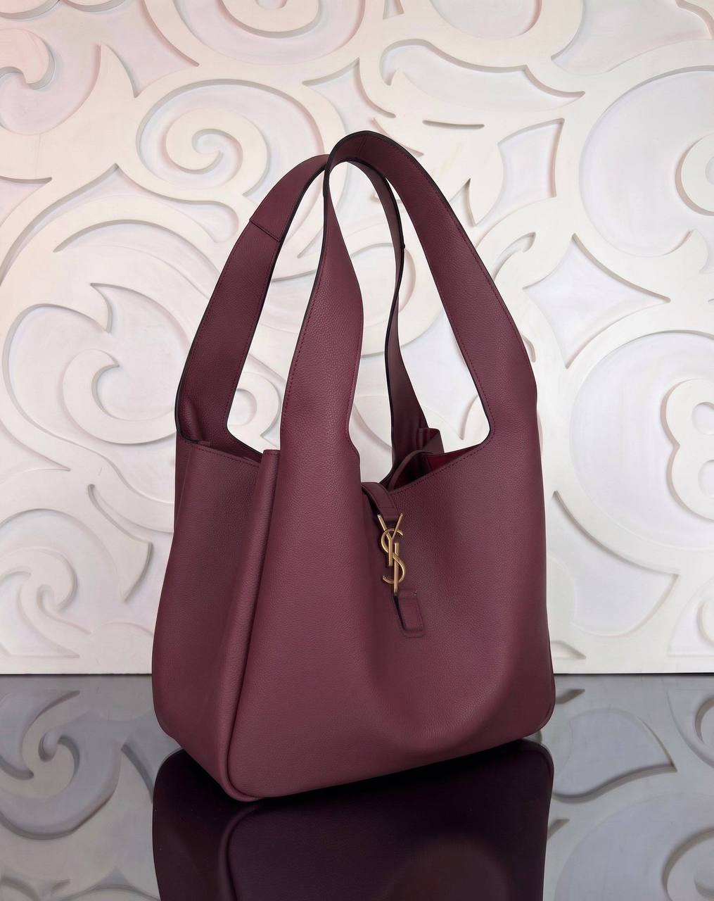 Le 5 À 7 Bea Bag | Burgundy | side view