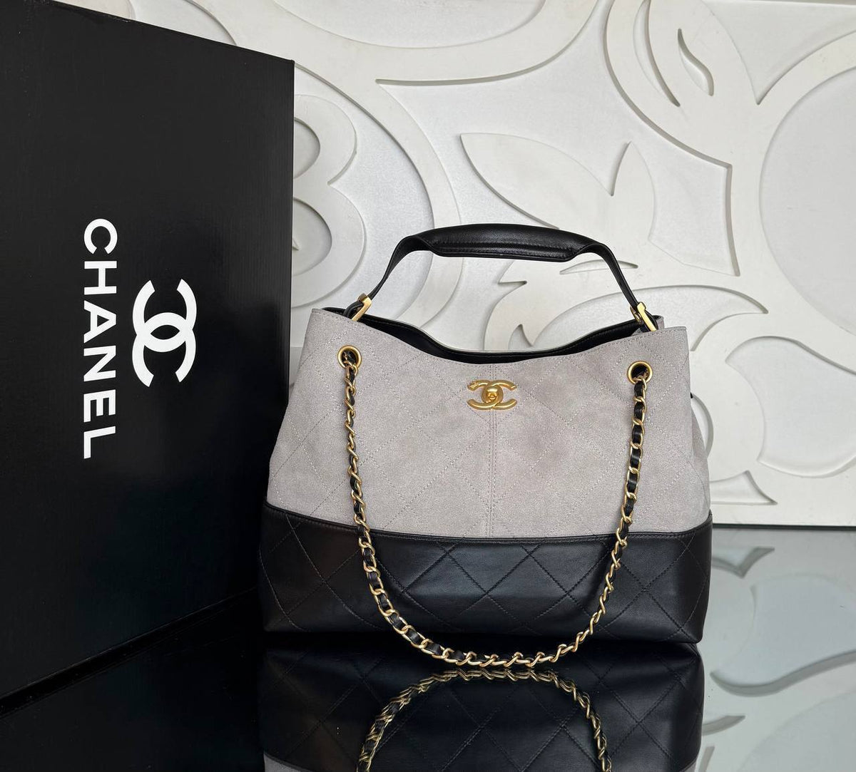 Medium Suede Shopping Bag | Light Gray and Black | front view