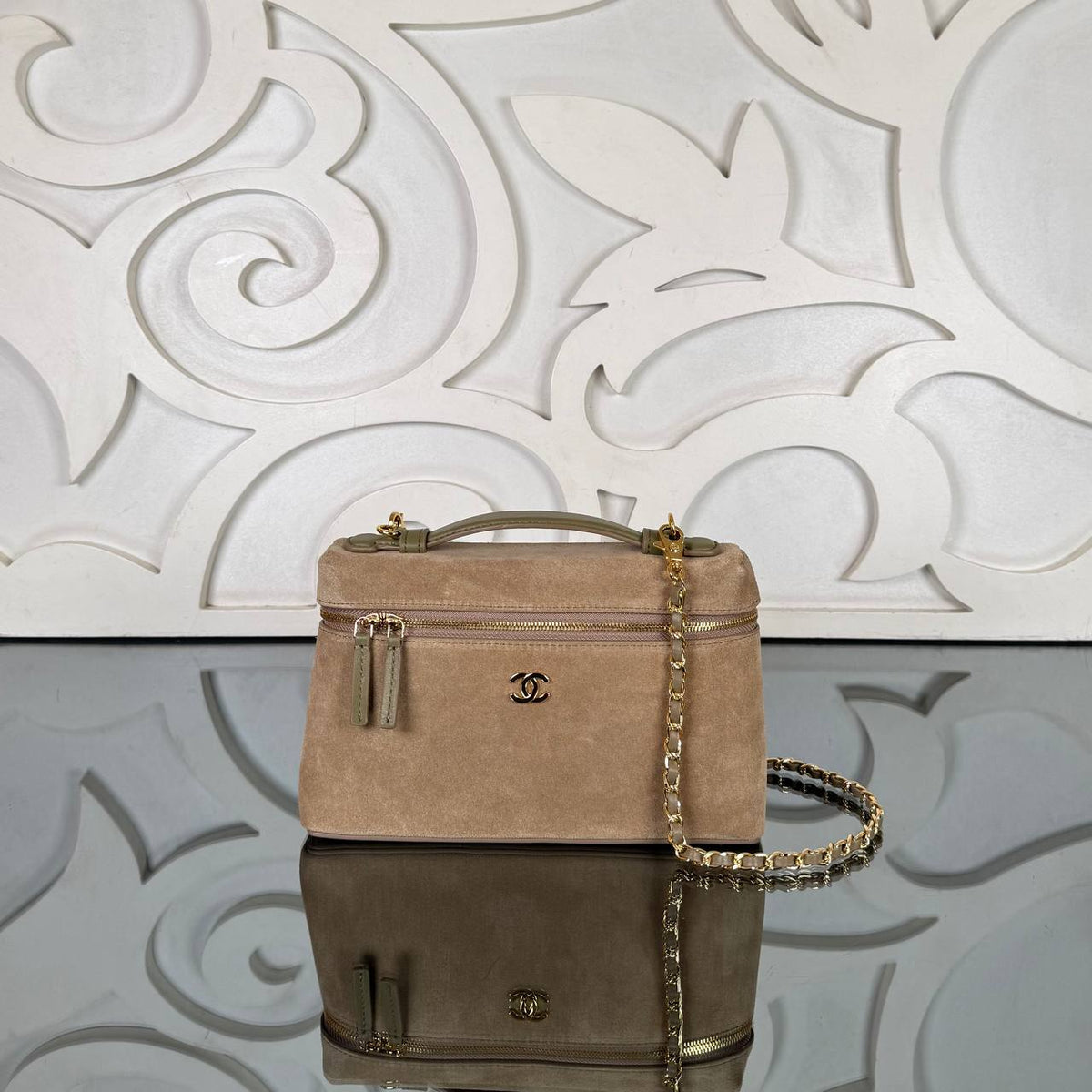 Medium Vanity Bag with Chain | Beige