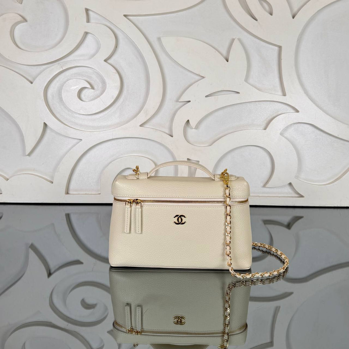 Medium Vanity Bag with Chain | Ivory