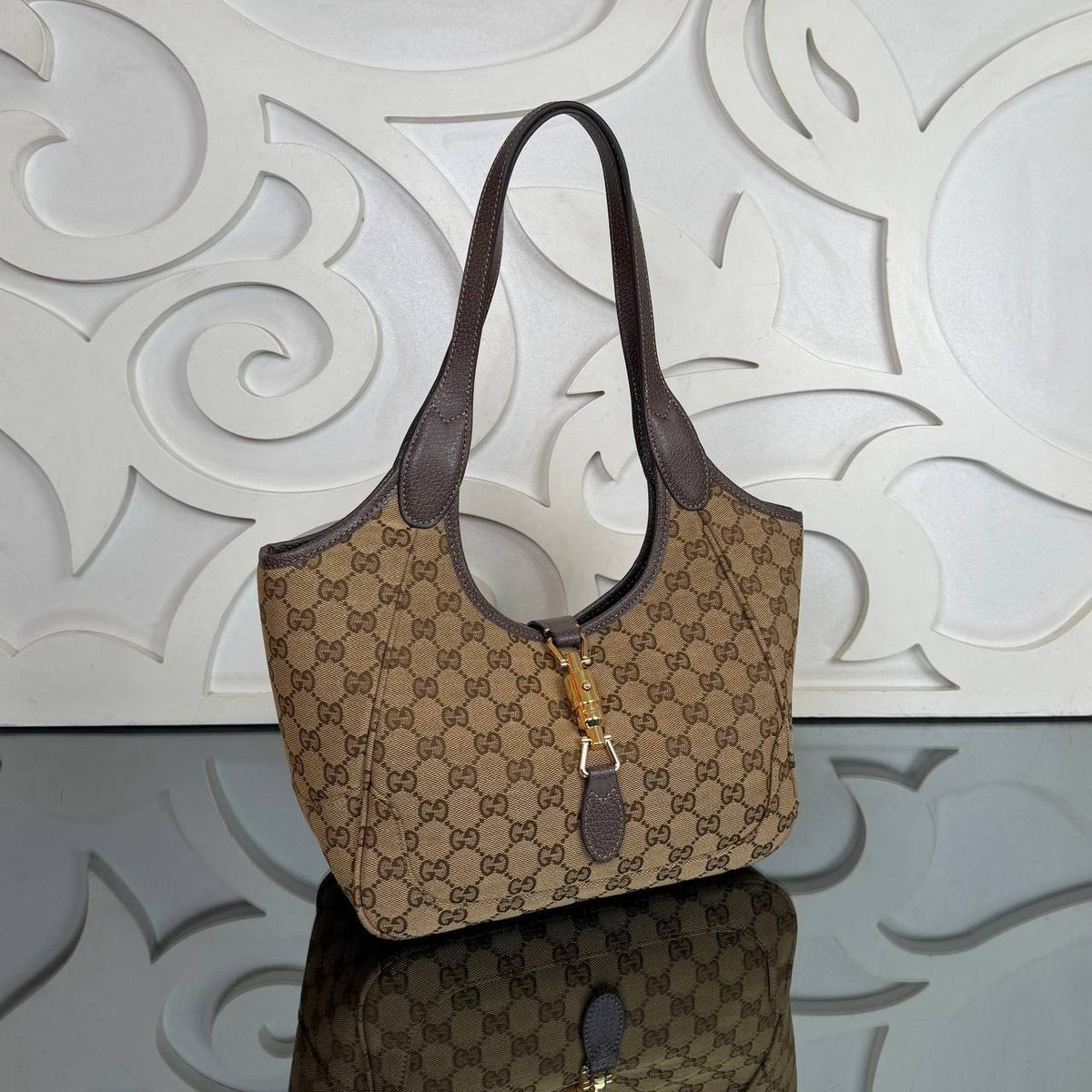 Mercato Tote Bag | Beige GG Canvas | angled view