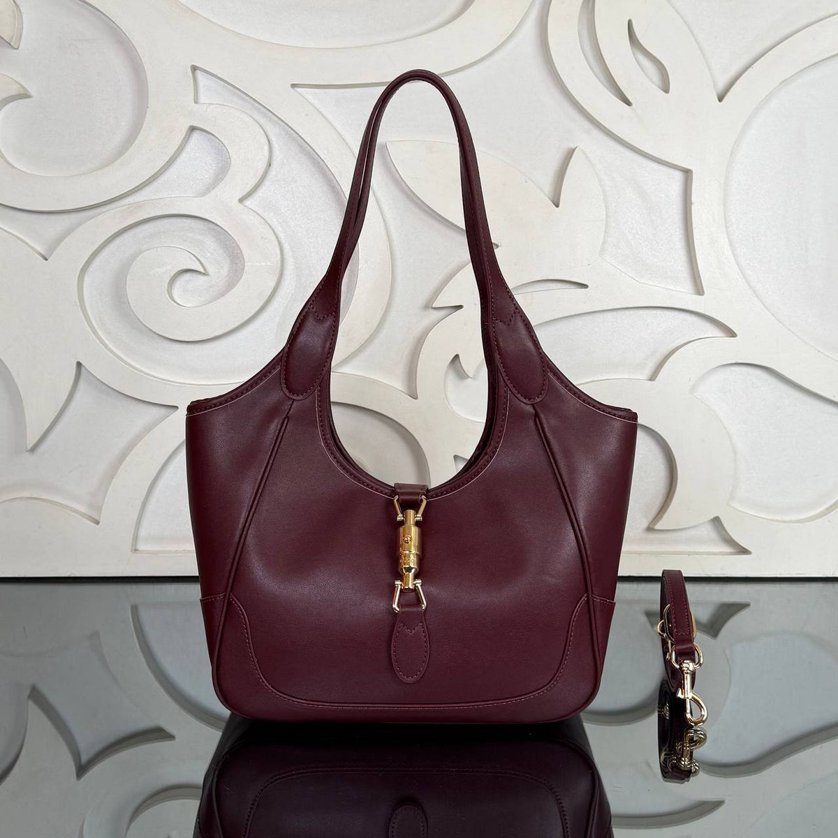 Mercato Tote Bag | Burgundy | front view