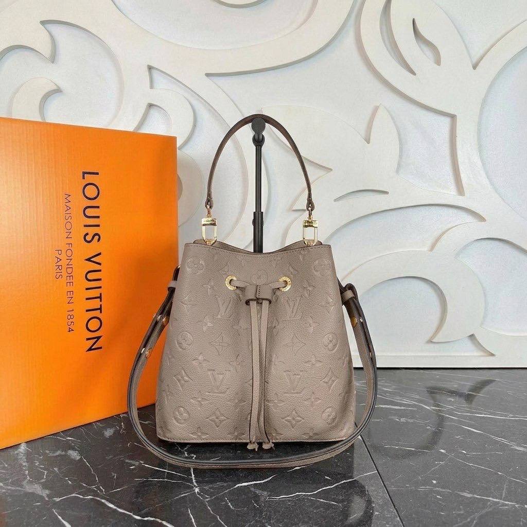 #taupe