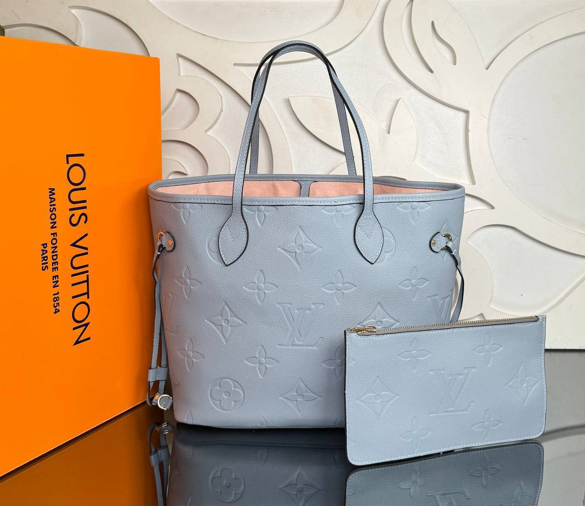 Neverfull MM | Blue Gray | front view with pouch