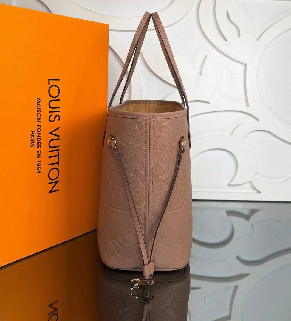 Neverfull MM | Tan | side view