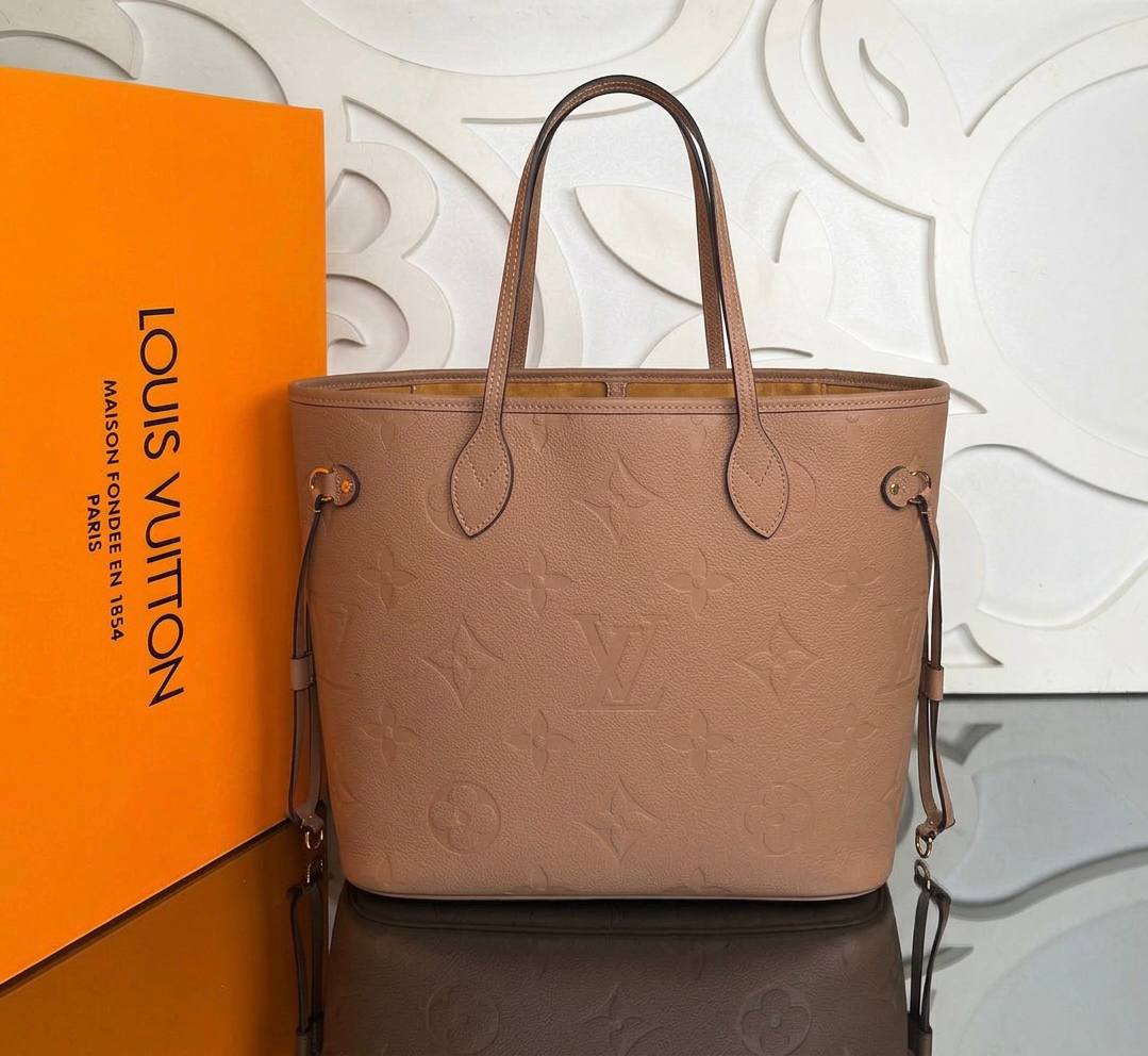 Neverfull MM | Tan | back view