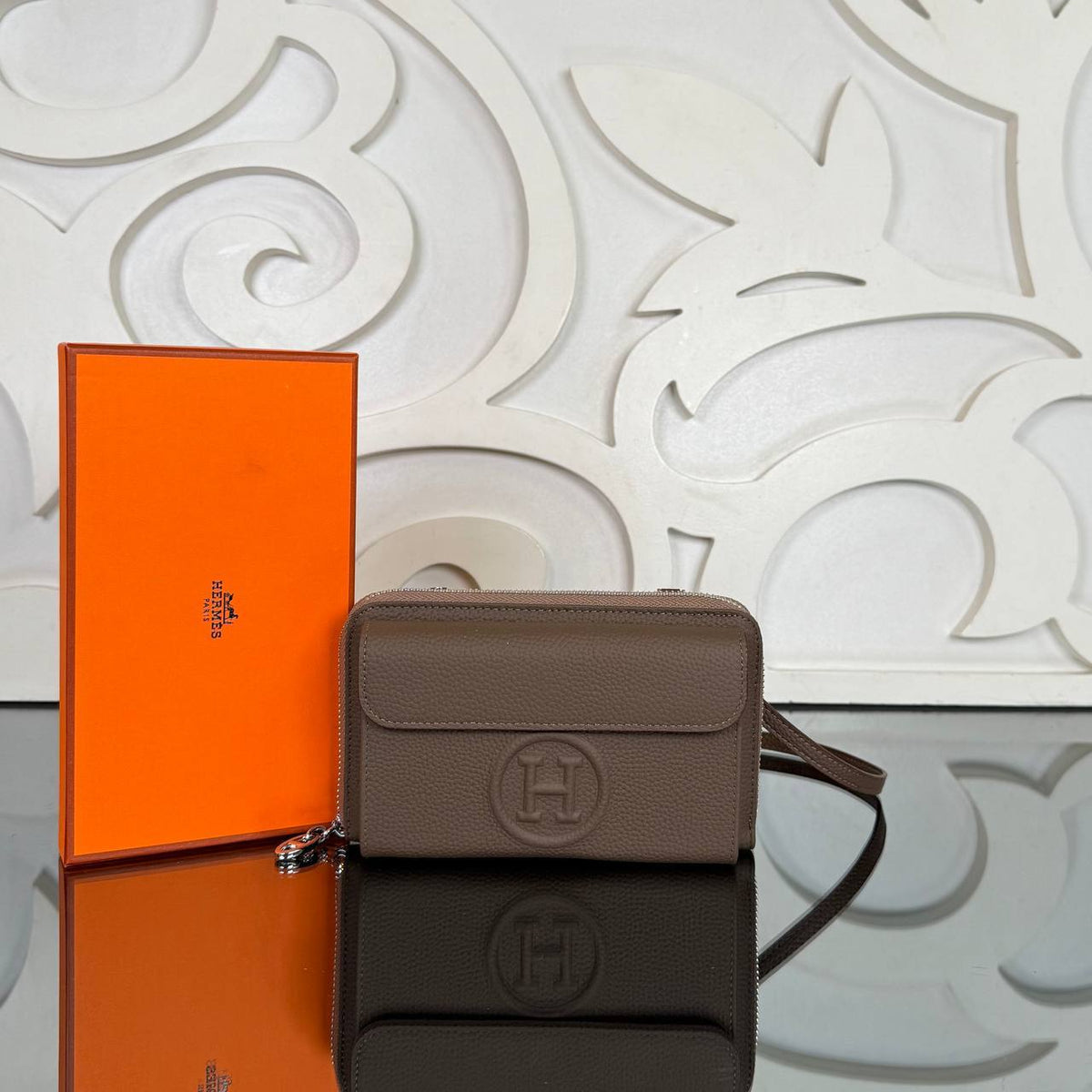 Passant Phone Wallet with Strap - Etoupe
