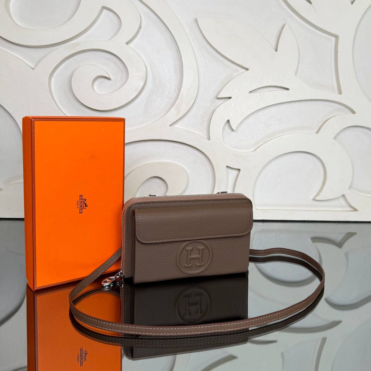 Passant Phone Wallet with Strap - Etoupe