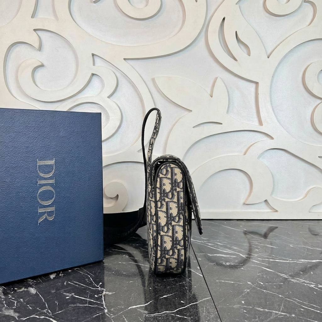 Saddle Crossbody Bag