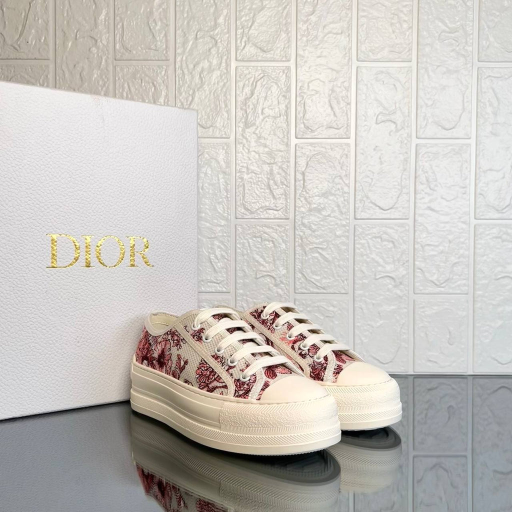 Platform Sneaker