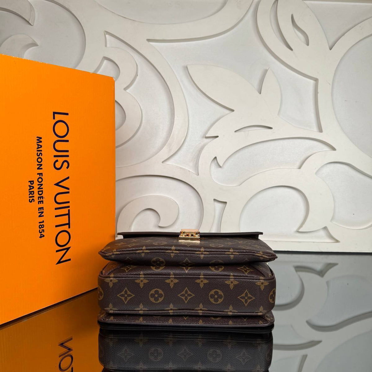 Pochette Metis Bag | Brown Monogram | base detail