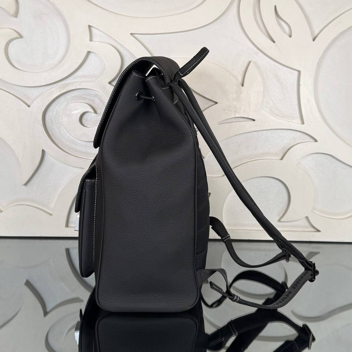 Saddle Backpack with Flap in Grained Calfskin | Black | side view