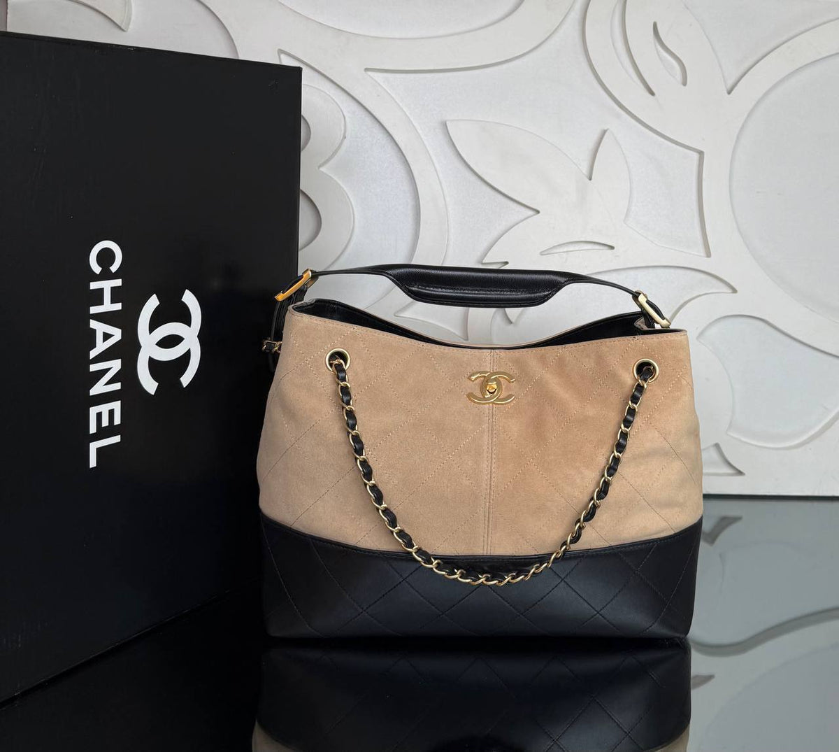 Shopping Bag Medium | Beige and Black | front view