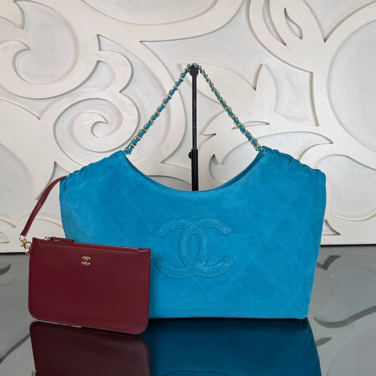 Shopping Bag Medium | Turquoise Suede | front with pouch