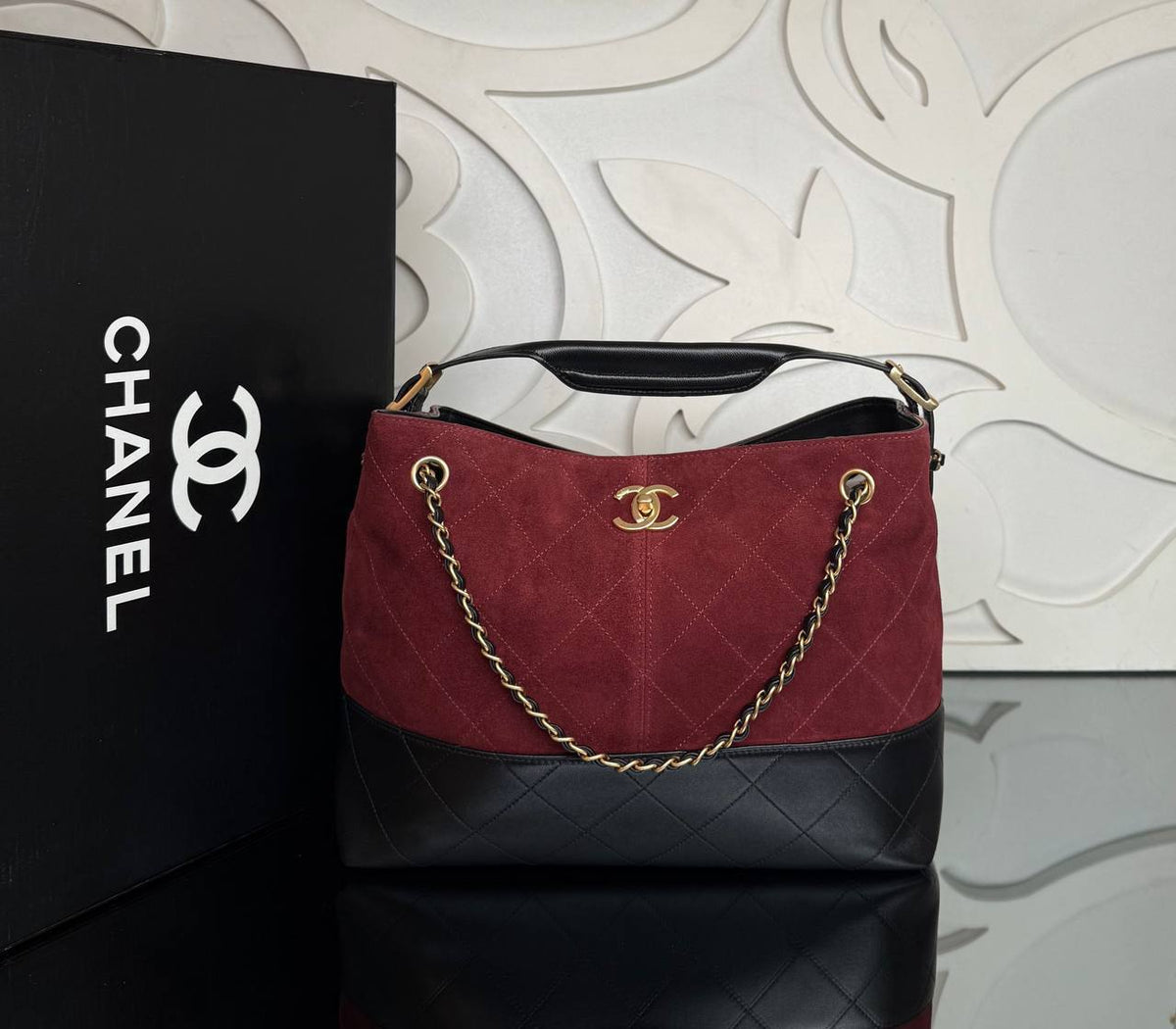 Shopping Bag Medium | Burgundy and Black | front view