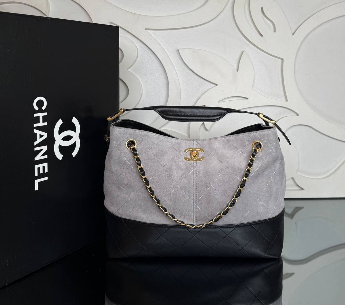 Shopping Bag Medium | Gray and Black | front view