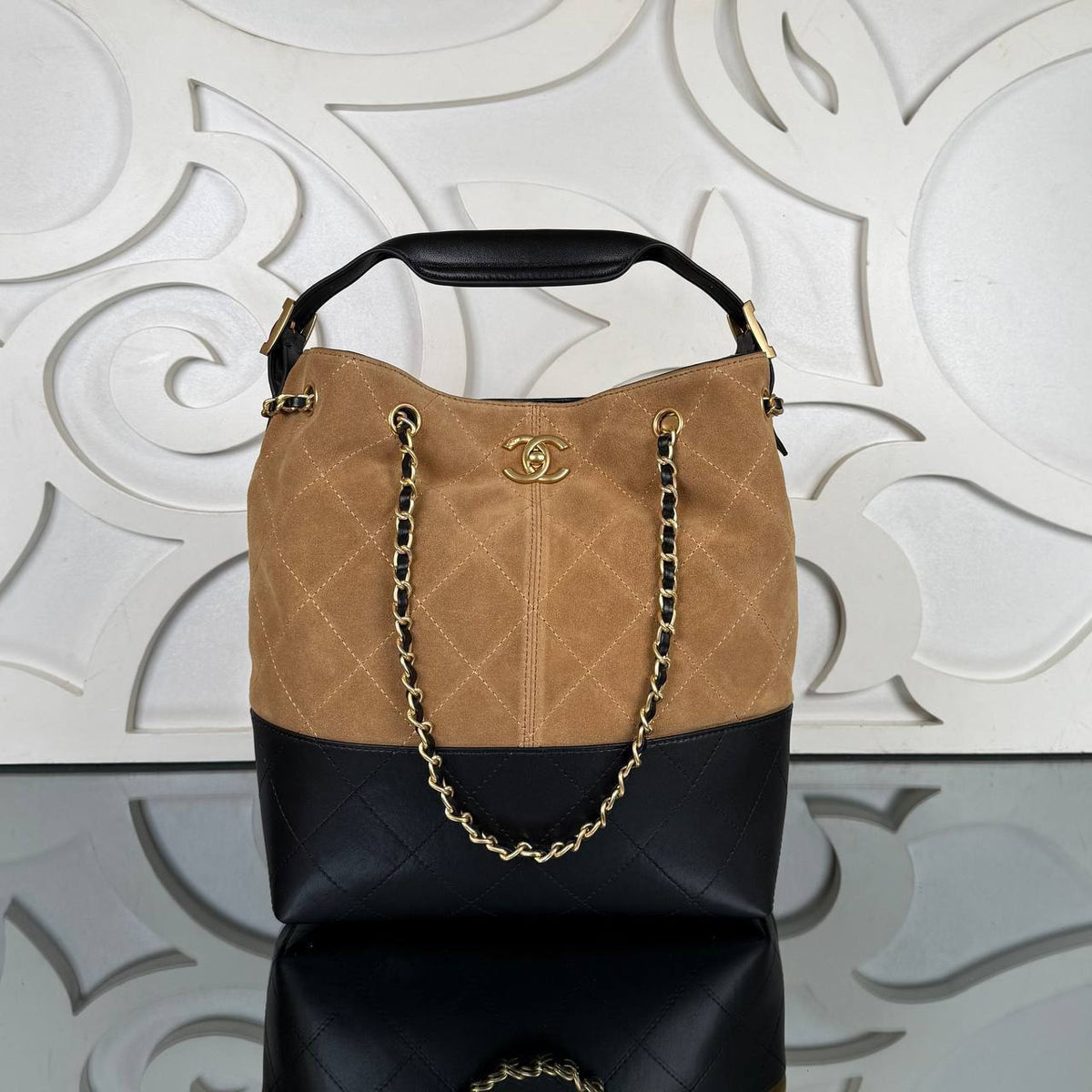 Vertical Shopping Bag | Tan and Black | front view